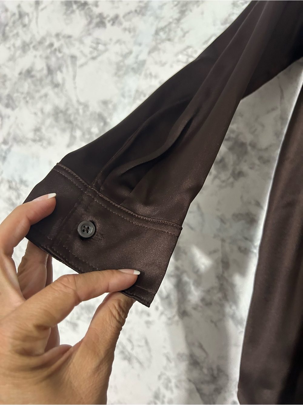 Simply Vera Vera Wang Brown Satin Button-Down Shirt Sz S - Picture 2 of 8